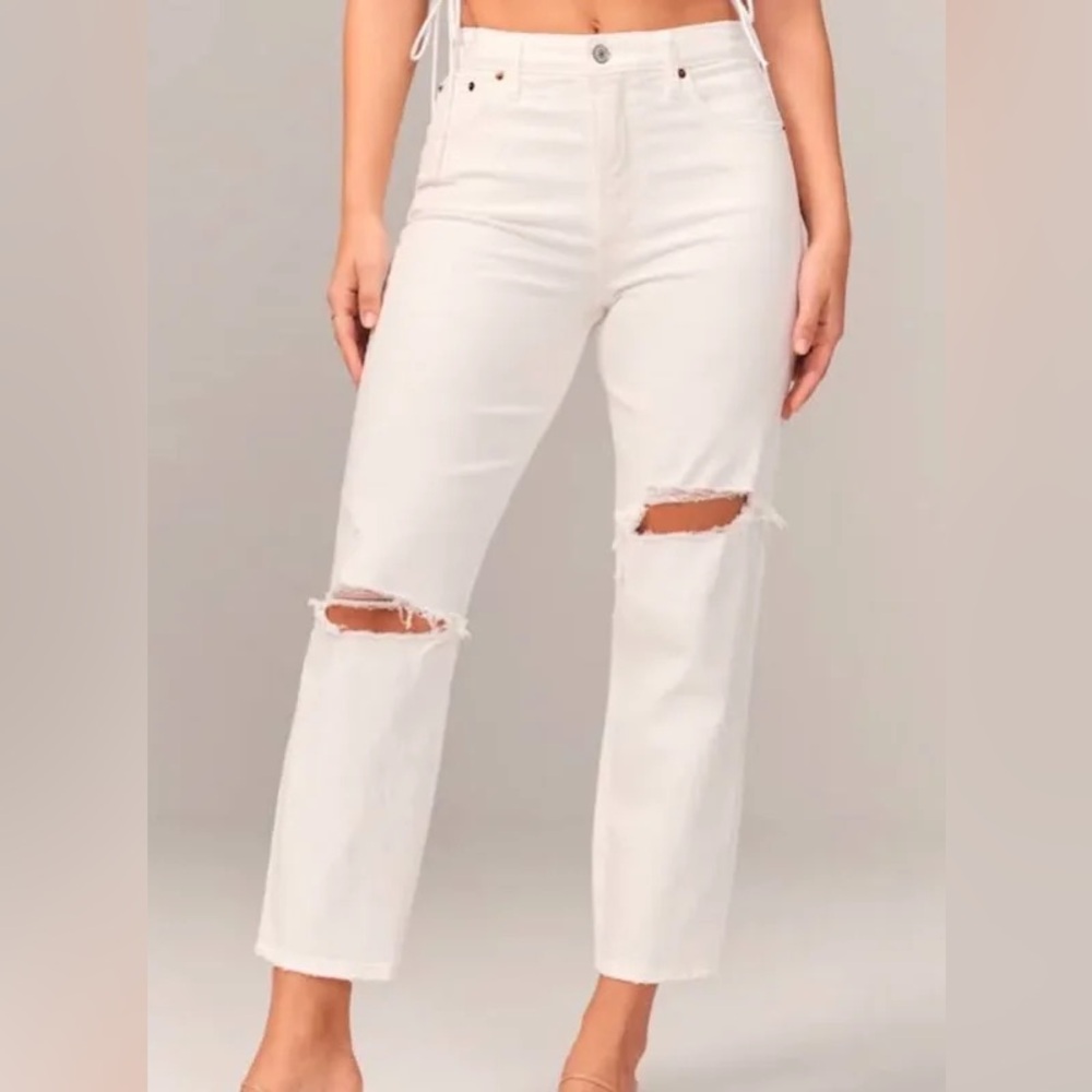ABERCROMBIE & FITCH- The Mom High Rise Curve Love White Distressed Jeans- 26/2R